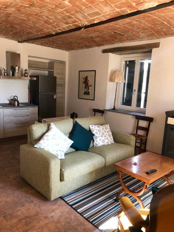 Modern Farmhouse Appartamento Montabone Esterno foto